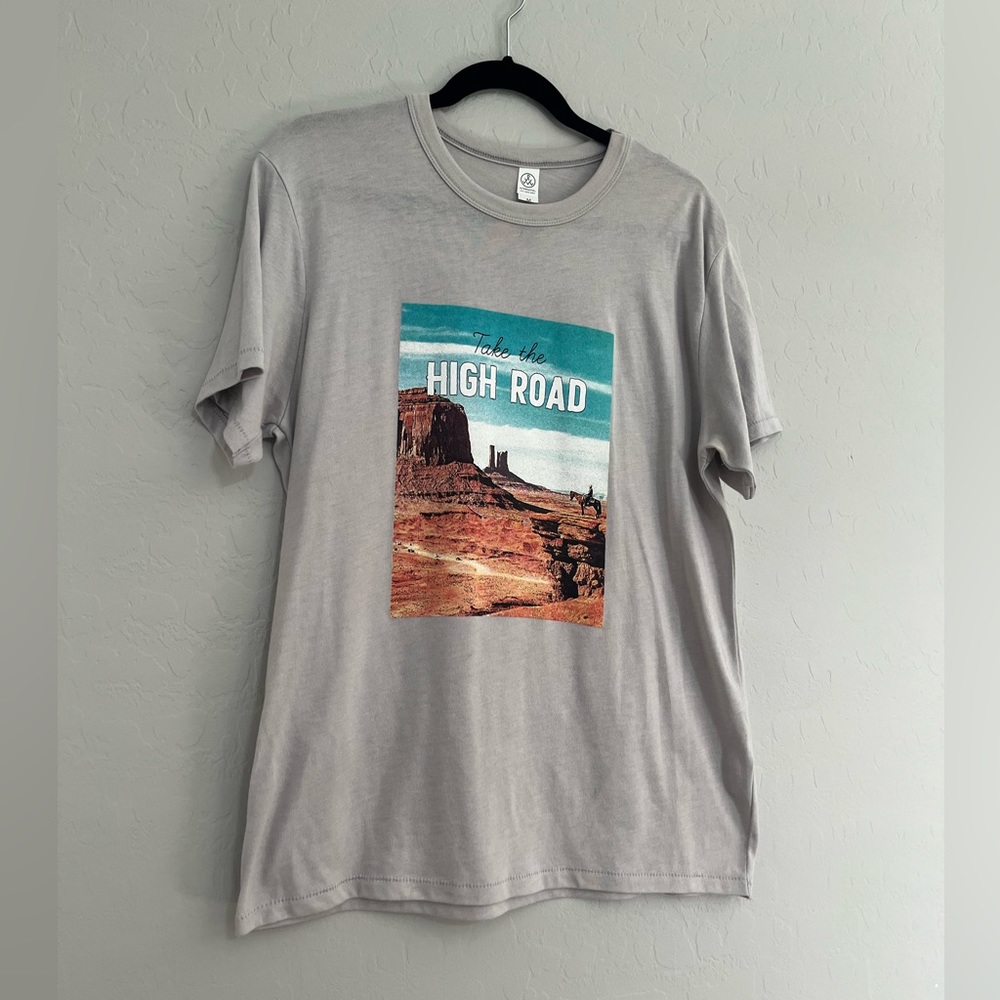 High roads graphic tee